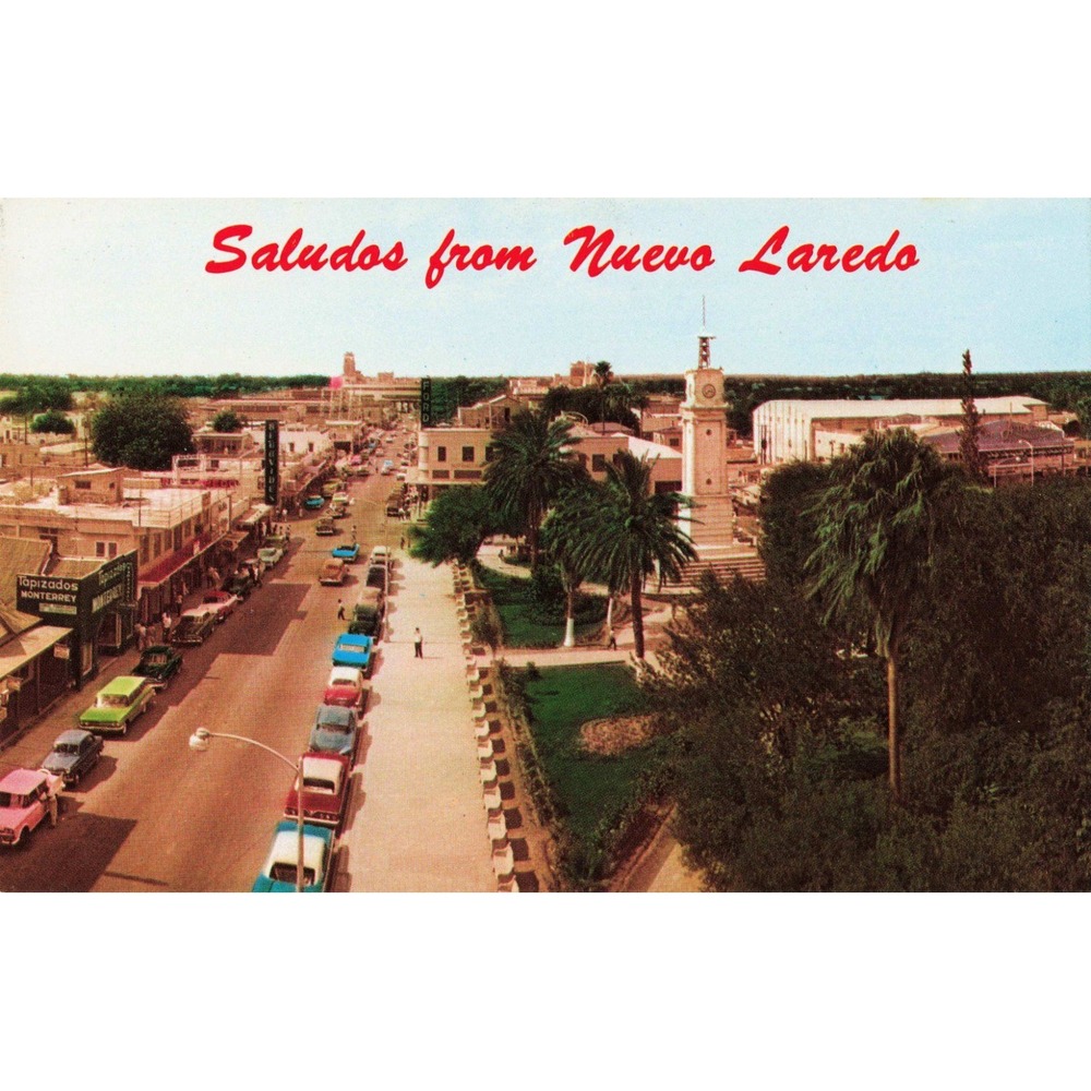Vintage Postcard Nuevo Laredo Mexico Guerrero Avenue Plaza Hidalgo NL-06 Chrome - Picture 1 of 2